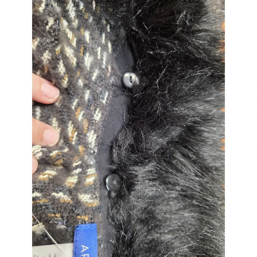 NWT APT. 9 Sweater Cape with One Button Closure and Faux Fur Collar Detachable